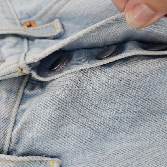 Levi's Wedgie Fit Jeans - Picture 6 of 11